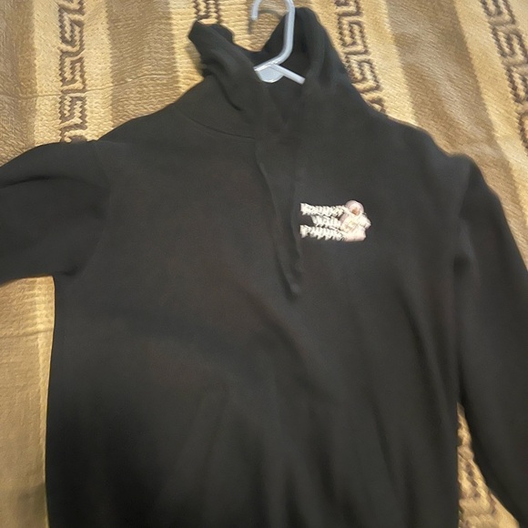 Rappers with puppies hoodie - Picture 2 of 2